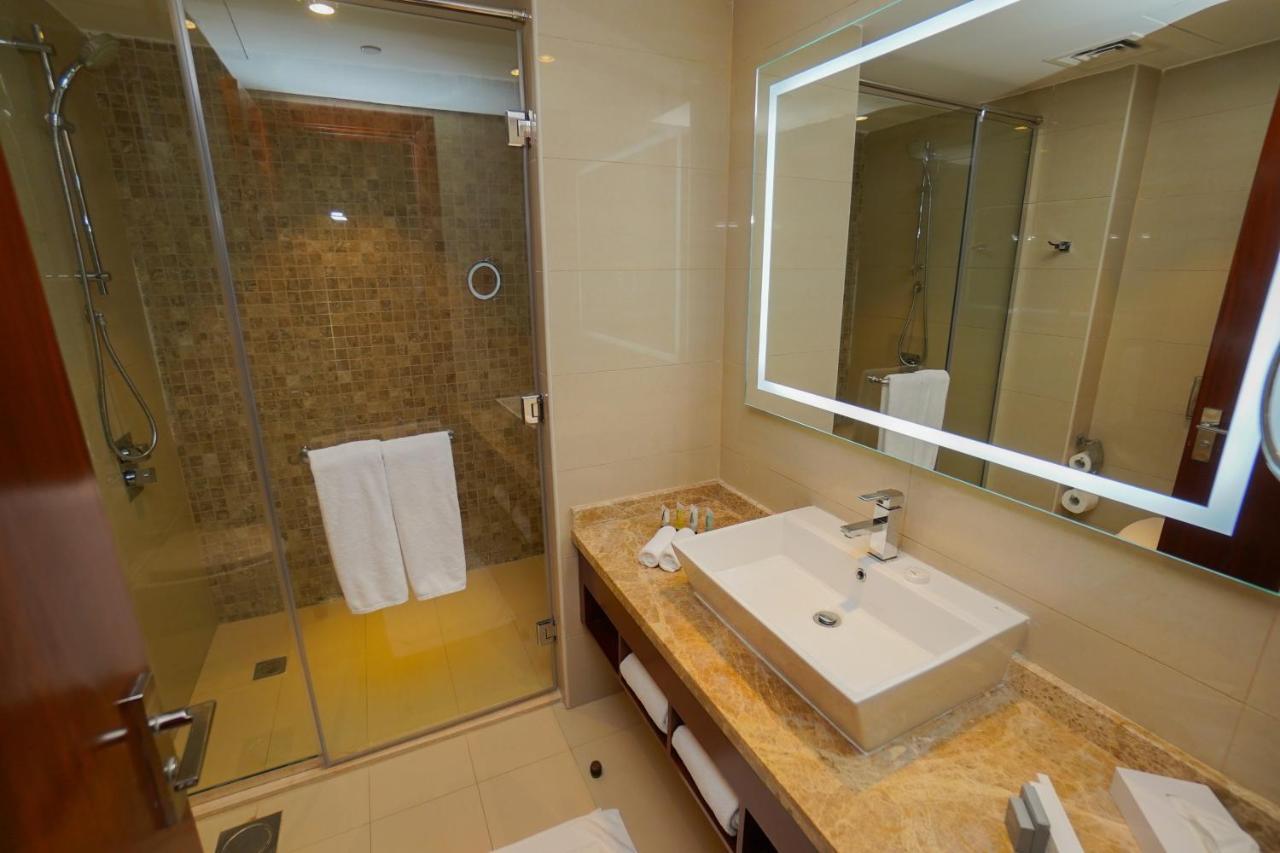 The Grand Lux Hotel Ad Dawhah Esterno foto